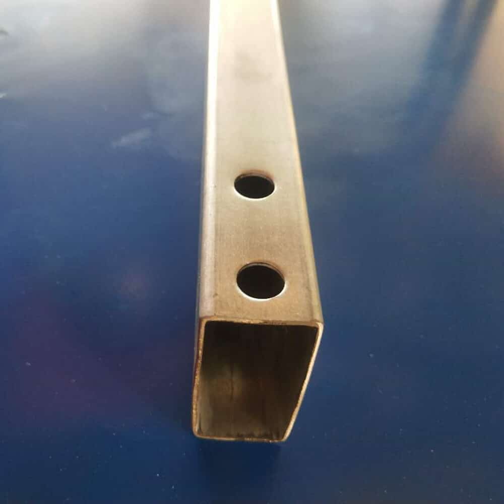 半自动冲孔机冲方管