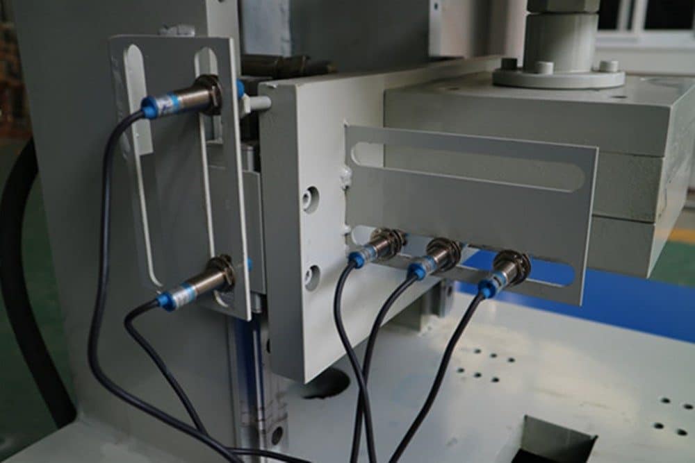 Przełącznik czujnika skoku hydraulicznej maszyny wykrawającej